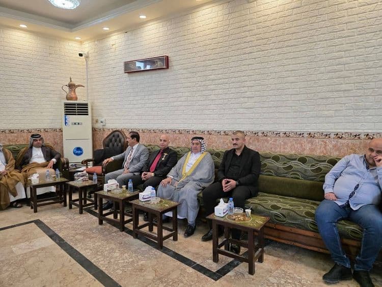 Dr. Haider Asfour Visits Sheikh Kazim Al-Shibli's Residence to Check on His Health and Praises His National and Tribal Role