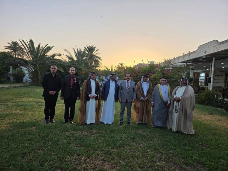 Dr. Haider Asfour Visits Sheikh Kazim Al-Shibli's Residence to Check on His Health and Praises His National and Tribal Role