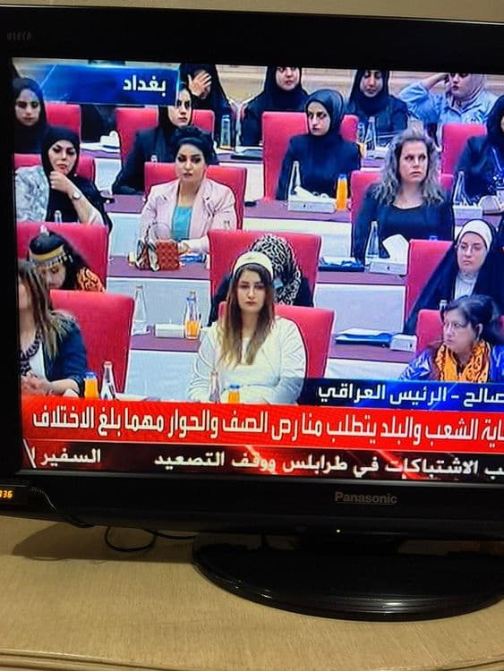 نگاه زرتشت به زن: عشق، بردباری و شکیبایی