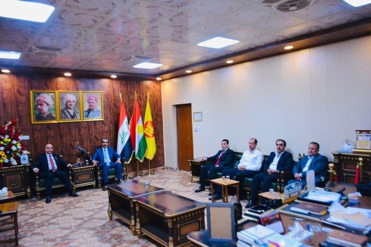 شاخه پنجم حزب دموکرات کردستان هیاتی از نمایندگی مذهبی زرتشتیان در بغداد را دریافت می کند